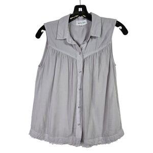 Bella Dahl button down sleevesless shirt with Raw edge trim